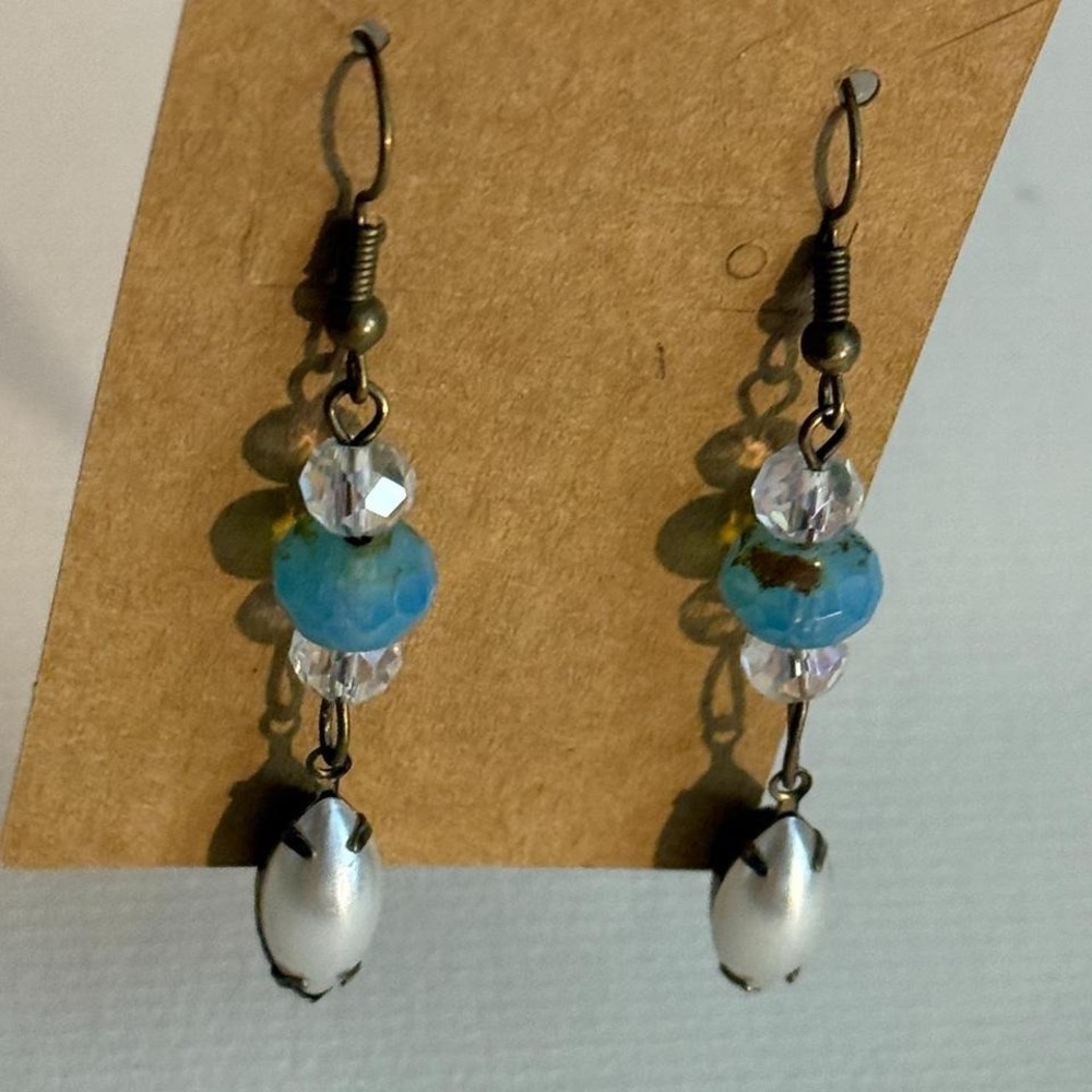 Brand‎ new handmade regency style elegant tear drop dangle pierced earrings